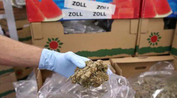 Droguri de peste 3 milioane de euro, descoperite de polițiștii din Germania în camionul unui român