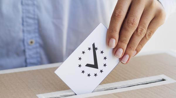 Românii cu domiciliul în străinătate, dar care și-au stabilit reședința în țară după 10 aprilie nu pot vota la alegerile locale 