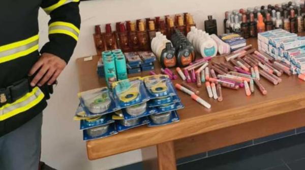 Româncă din Italia, arestată pentru o serie de furturi. Complicii femeii sunt în libertate