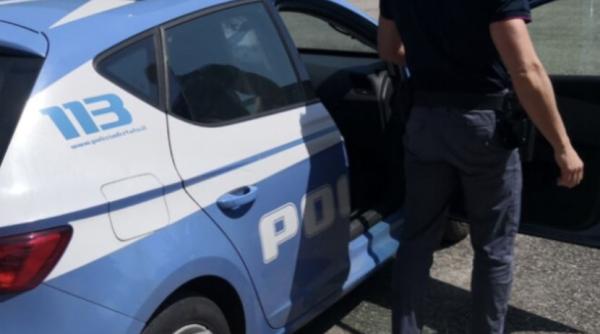 Un român din Italia a jefuit un barman, iar câteva zile mai târziu, când s-au întâlnit pe stradă a pus pitbullul să-l atace 