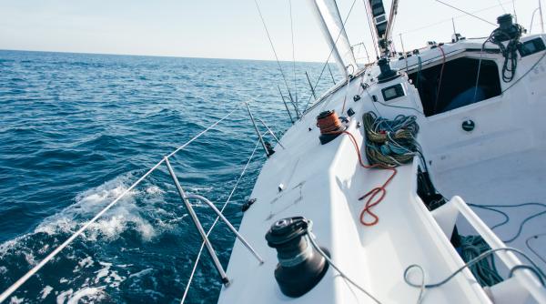 Marinar egiptean, găsit mort în port 