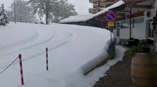 Zăpadă de un metru și frig arctic în Italia. Vremea le strică italienilor vacanța de Ziua Eliberării