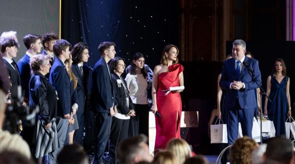 Ciolacu promite să-i recompenseze pe elevii români premiați în cadrul unui concurs NASA. ”Suntem premiaţi fără premii”