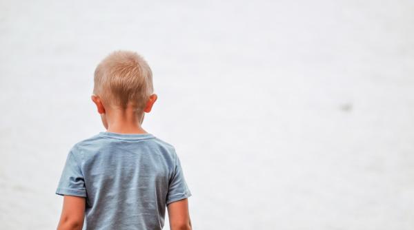 Copil din Gorj, vândut de familie pentru 8.000 de lei în Germania