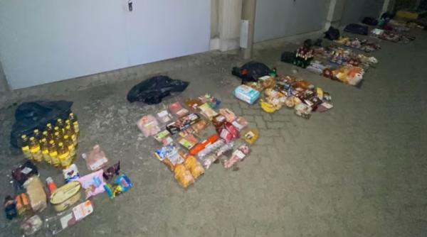 Trei români din Germania, arestați după ce au fost prinși cum încercau să fure două cărucioare pline de cumpărături