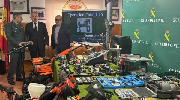 Bandă de hoți condusă de doi români, peste 100 de spargeri în Spania. Furau tot ce le cădea în mână