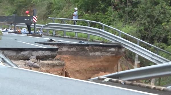 Tragedie în China: 36 de morţi, în urma surpării unei porţiuni de autostradă în sudul ţării