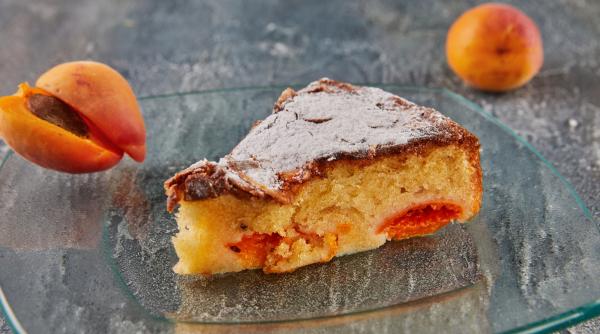 Prăjitură cu nectarine -  o combinație perfectă