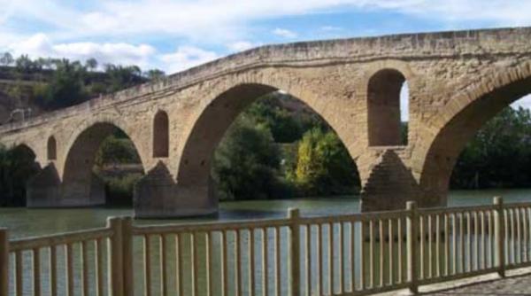 Un superb oraș medieval din Spania caută muncitori necalificați. Oferta include cazare gratuită 