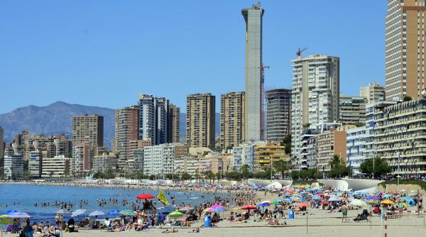 Român, arestat în Spania după ce închiria locuințe de lux care nu-i aparțineau. În ziua vizionării, le închiria pentru o zi de la adevărații proprietari