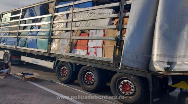 24 de tone de gunoi din Italia și Ungaria urmau să intre în România. Două TIR-uri, oprite la vama Nădlac 