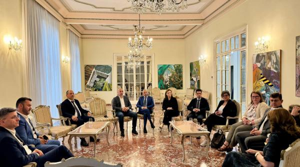 Aleși locali de origine română din Italia, invitați la Ambasada României la Roma