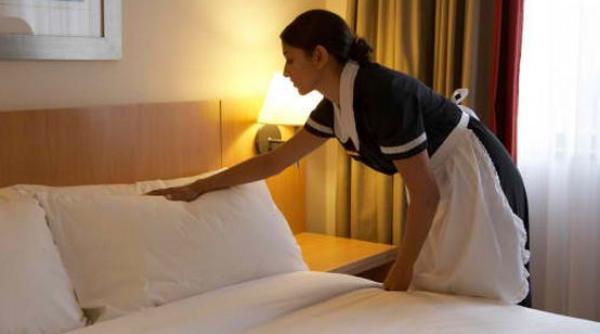 Ofertă de muncă scandaloasă pentru a face curățenie într-un hotel în Spania: "Cel puțin două limbi străine știute” pentru salariul minim