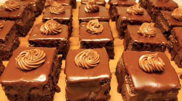 Cea mai simplă rețetă de Amandină – Desertul clasic cu ciocolată și rom