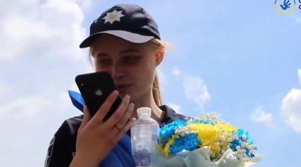 Polițista din Ucraina de 24 de ani, răpită de forțele lui Putin, s-a întors în sfârșit acasă după doi ani. VIDEO