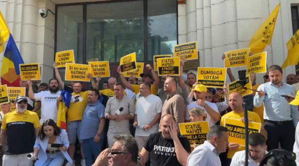 Jandarmi chemați să păzească Parchetul General, luat cu asalt de protestari AUR. Simion, acuzat de fraudă