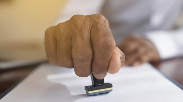 Un candidat la europarlamentare a fost colaborator al Securităţii. La locale sunt patru