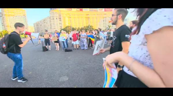 Protest în Piața Victoriei: "Suntem revoltați de fraudele de la alegeri" 