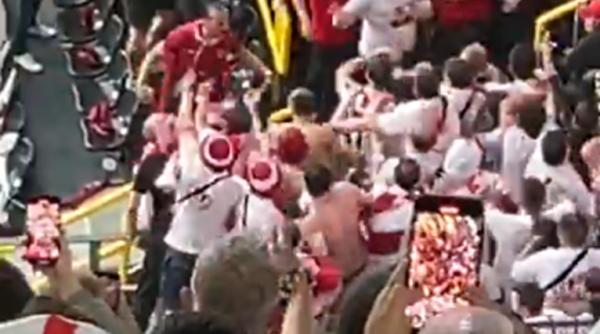 Scene haotice la Euro 2024: o bătaie în masă a izbucnit între fanii Turciei și cei ai Georgiei. VIDEO