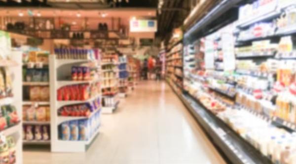 Managerul unui supermarket din Italia le-a interzis casierelor să meargă la toaletă