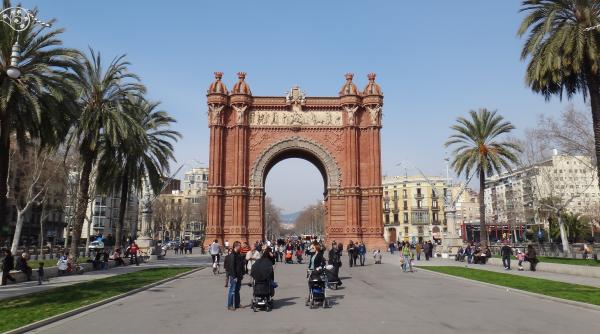 Barcelona vrea să elimine închirierea apartamentelor pentru turiști