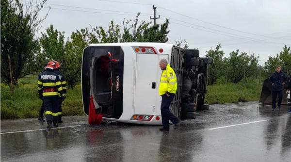 Accident pe "Drumul Morții" în Vrancea: Șoferul unui autocar cu 59 de cetățeni bulgari ar fi adormit la volan