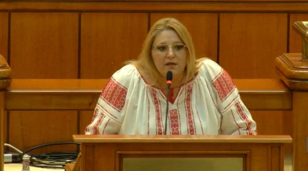 Diana Şoşoacă și-a anunțat candidatura la alegerile prezidenţiale: „Veţi învăţa să respectaţi femeile din România, mamele, soţiile”