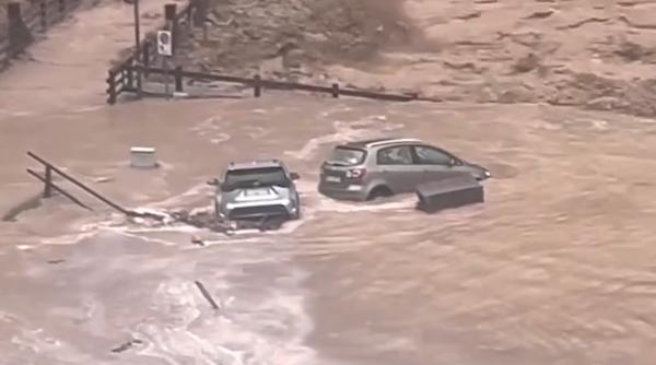 Vremea rea a făcut ravagii în două regiuni din Italia: inundații, alunecări de teren, oameni evacuați