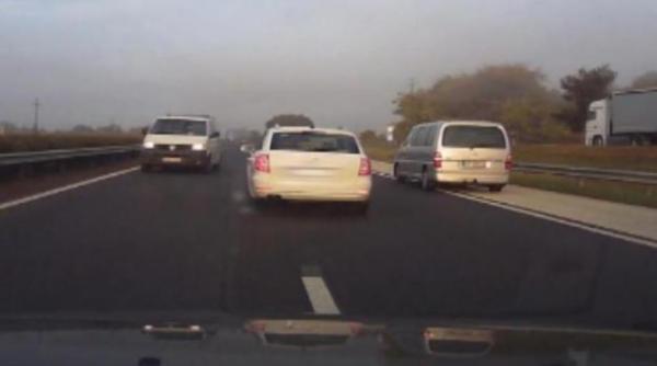 Un bărbat a condus pe contrasens 10 km pe autostrada A23 din Italia. Șoferul avea o alcoolemie de patru ori mai mare decât limita legală