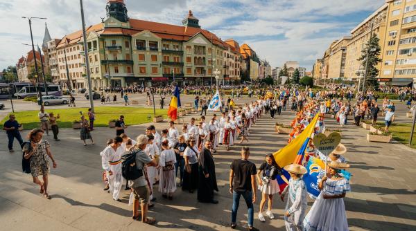 Explozie de culoare și dans în centrul Timișoarei: a început Festivalul Inimilor. „Orașul va răsuna cu muzică tradițională din 14 țări”