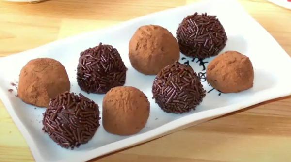 Rețetă de bomboane de casă - Trufe de ciocolată