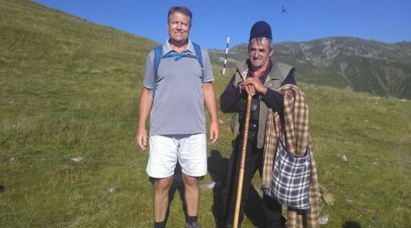 Iohannis spune că sâmbătă a făcut și el un traseu în Bucegi, aproape de locul în care ursul a atacat-o pe Diana Maria 