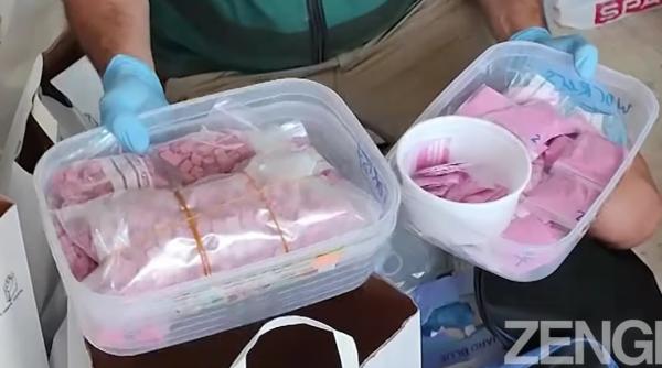 Cocaina roz, noul drog pentru bogați care se răspândește global. Se vinde cu aproximativ 400 de euro pe gram