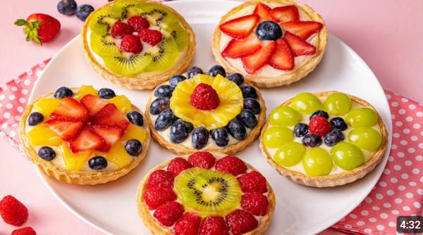 Tartă cu fructe de vară și cremă de vanilie - un desert atât de gustos și răcoros!