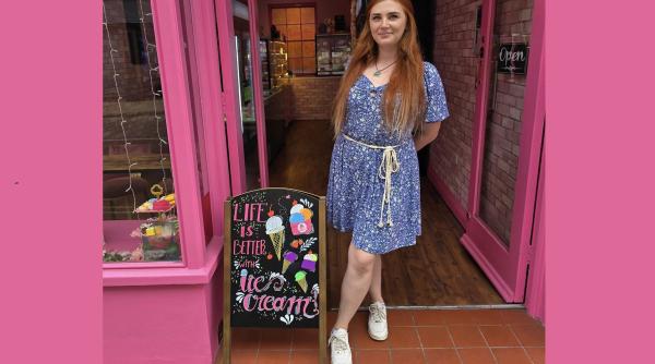 O româncă se mândrește cu una dintre cele mai apreciate patiserii din York, Nordul Angliei