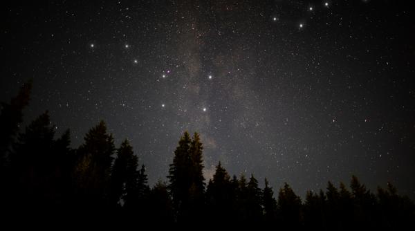 Fenomen astronomic deosebit: Noaptea San Lorenzo, mii de stele vor cădea pe cerul Italiei între 11 și 13 august