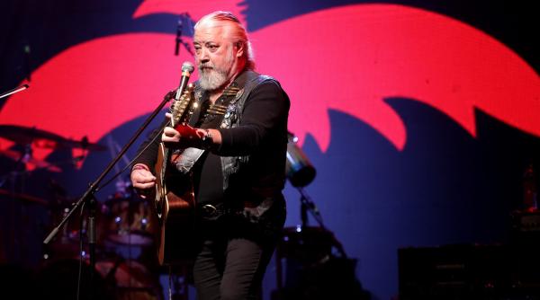 Nicu Covaci, liderul formației Phoenix, a fost înmormântat la Cimitirul Eroilor din Timișoara