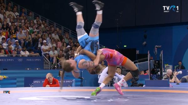 Luptătoarea Cătălina Axente, accident grav în finala categoriei 76 de kg. Românca a ajuns la spital