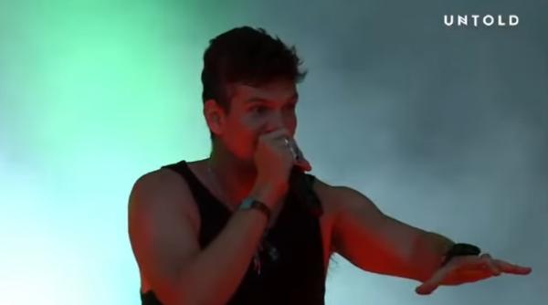 Tudor Chirilă, mesaj puternic pe scena Untold: "În țara noastră sunt două categorii: sclavii și barosanii" - VIDEO