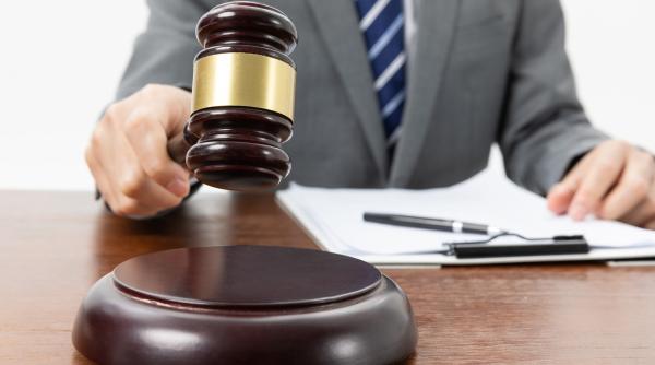 Româncă arestată în Italia pentru abuz asupra soțului: „Soția mea mă bate și îmi manipulează butelia de oxigen”