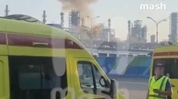 Ucraina a atacat Rusia cu peste 150 de drone. Zeci de incendii provocate, inclusiv la o rafinărie din Moscova