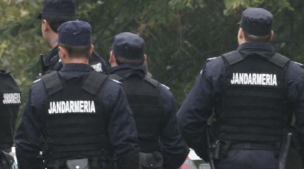 Scandal la protestul din Piața Victoriei. O jandarmeriță a fost lovită în cap cu o talangă de un agricultor, care apoi a vrut să fugă