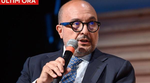 Ministrul italian al Culturii demisionează în lacrimi, după scandalul privind o fostă amantă