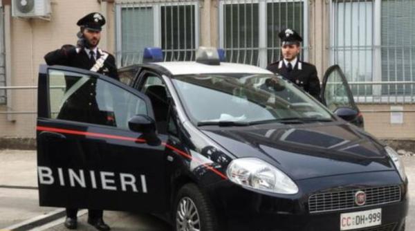 Un șofer român din Italia a lovit un motociclist și a fugit de la locul accidentului. Un martor l-a dat pe mâna poliției