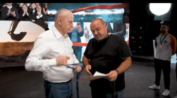 Mircea Geoană și-a lansat oficial candidatura la alegerile prezidențiale într-un clip inspirat din campaniile americane 