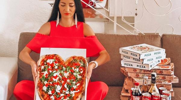 O româncă deține cea mai celebră pizzerie din Sardinia. Oamenii stau la coadă pentru a prinde o masă la ea