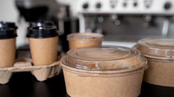 Cercetătorii au găsit 3.600 de substanțe chimice periculoase pentru oameni în ambalajele alimentare