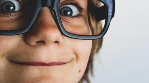 În 2023, în lume, 1 din 3 copii suferea de miopie