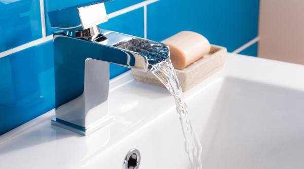 Prețul apei va crește în Belgia. O familie medie va plăti cu 28 de euro în plus