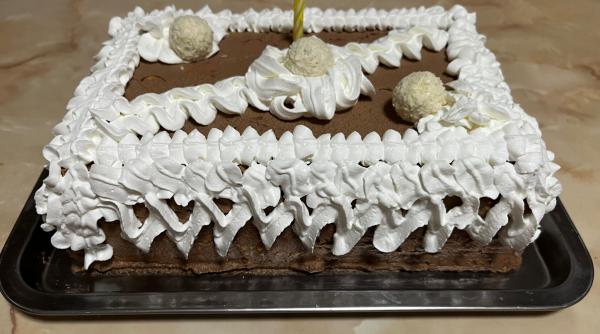 Tort de biscuiți cu Nutella: Răsfățul perfect pentru orice ocazie